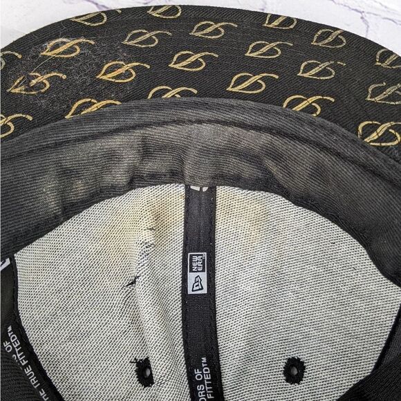 New Era 59Fifty Aspen Snowmass Black & Gold Fitted Baseball Cap Hat - Size 7-1/8 - Picture 8 of 9